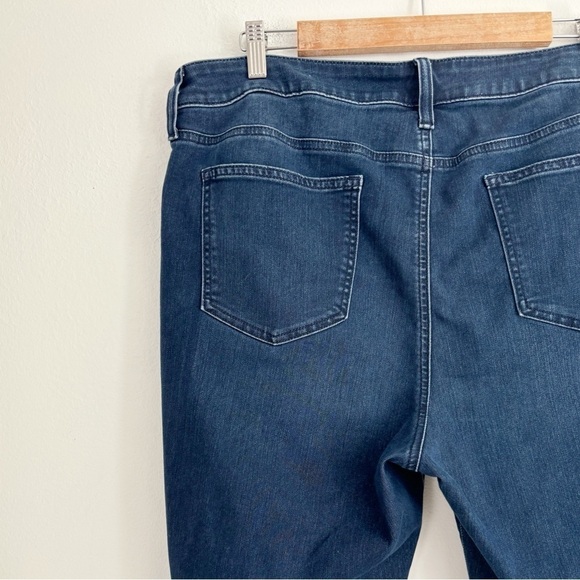 Chico’s So Slimming Girlfriend Slim Leg Crop Jeans Size 3 (US 16) - Picture 9 of 13